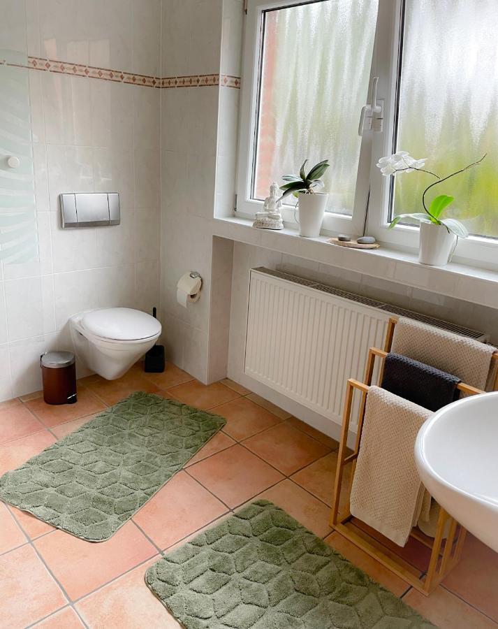 Modernes Appartement Im Gruenen - Stilvoll Und Komfortabel Köln Eksteriør billede